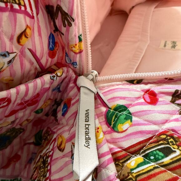 Vera Bradley Harry Potter Honeydukes Bag Weekender Pink Candy Chocolate Frog